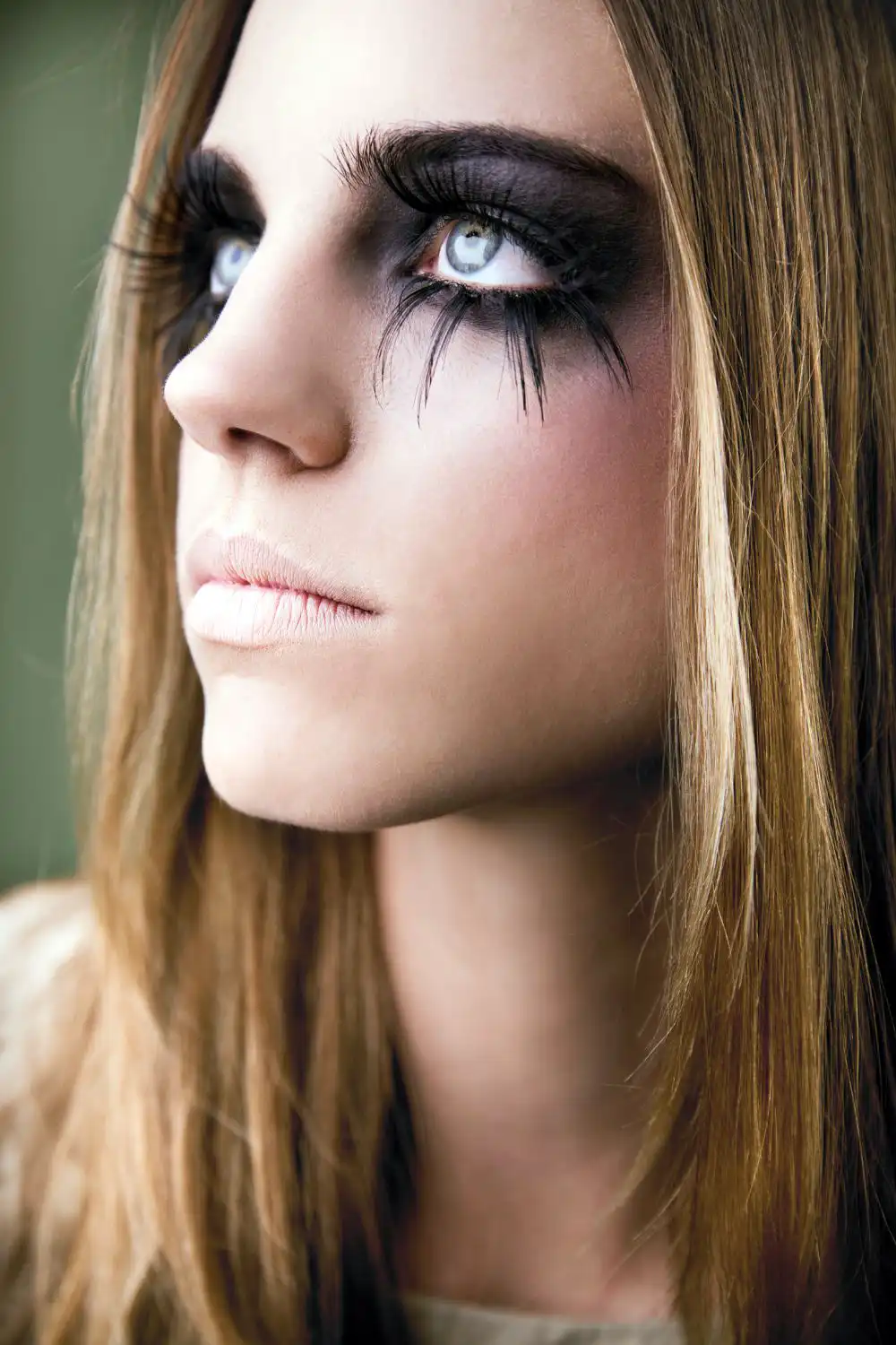 Girl wearing fake eyelashes for cosplay