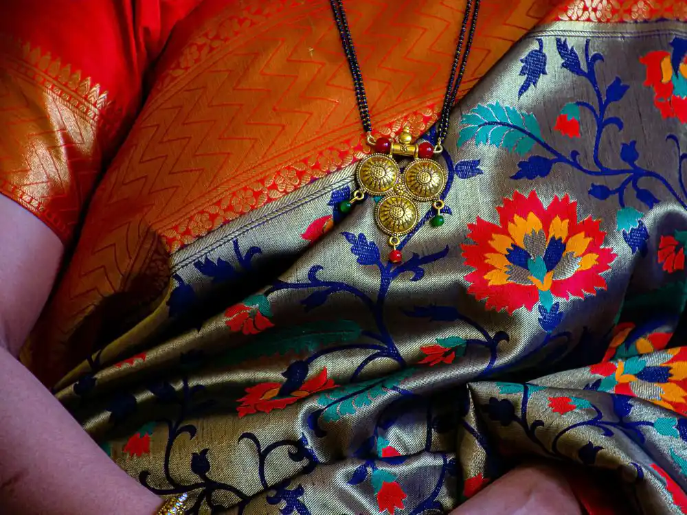 Tamil married women wear thali