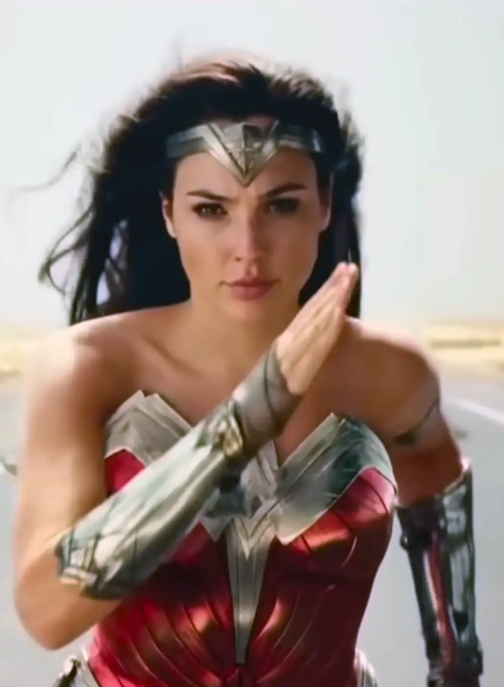 Why Do Female Superheroes Wear Heels? Beyond The Reasons 2 Wonder woman