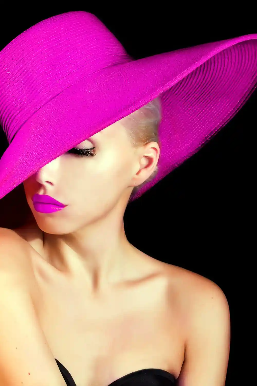 Lady in a pink hat